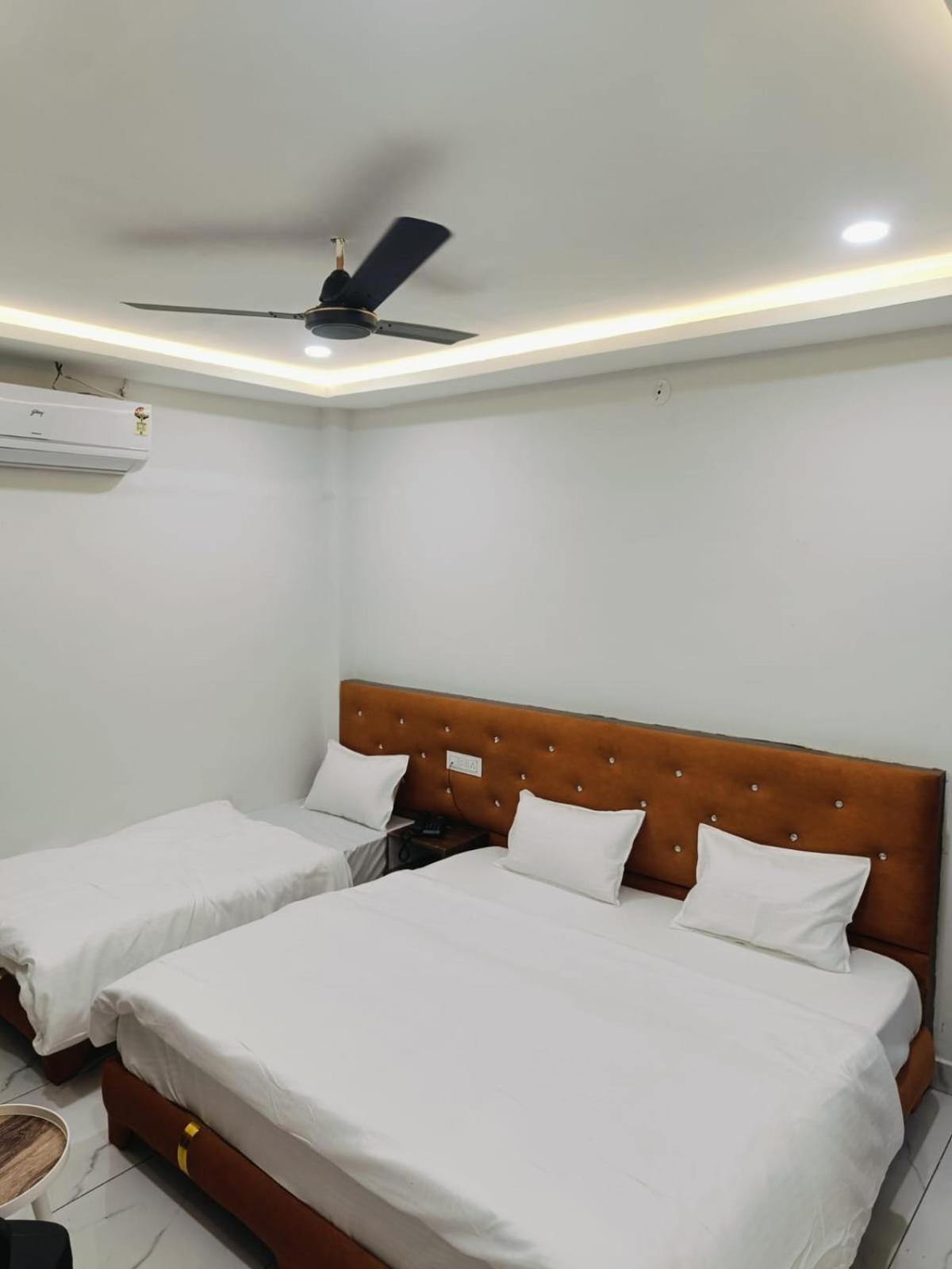 Hotel Shree Kedar Palace Ujjain Luaran gambar