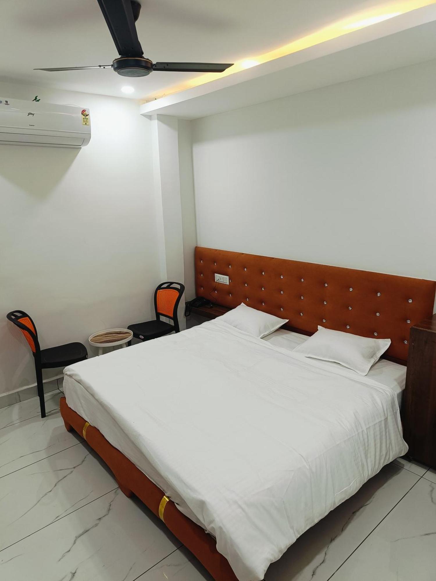 Hotel Shree Kedar Palace Ujjain Luaran gambar